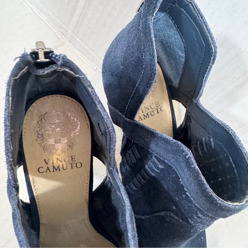 Vince Camuto Blue Suede Leather Laser Cut Ankle Boots Womens 9 Stacked Wood Heel - Picture 5 of 9